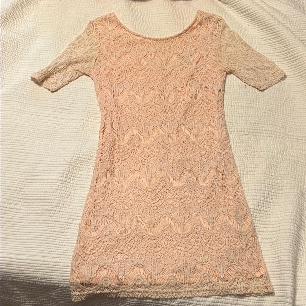 Forever 21 Lace Mini Dress in Light Peach